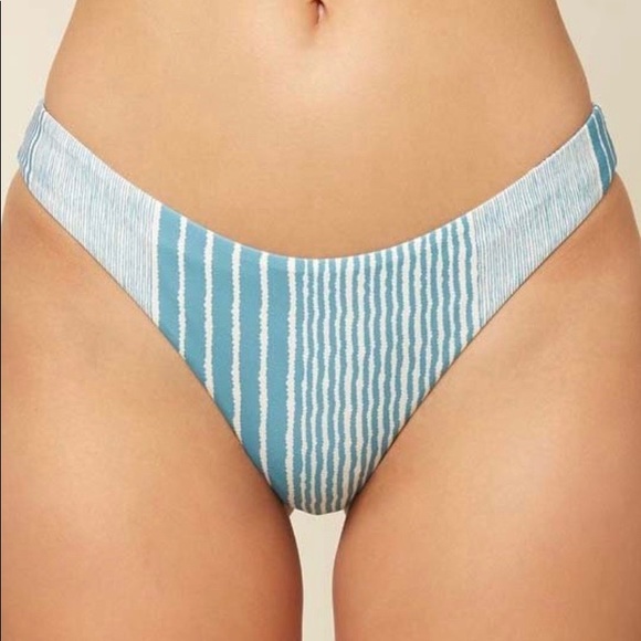 🆕 O’Neill | Kaylen Reversible High-Leg Cheeky Bikini Bottoms. - Picture 3 of 11